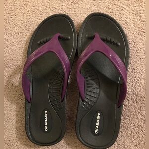 “ NWOT” Okabashi Breeze Flip Flops